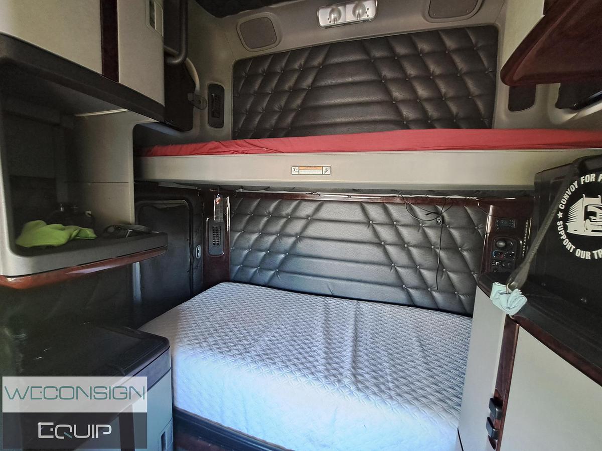 Used 2020 Freightliner Coronado Sleeper Truck Tractor