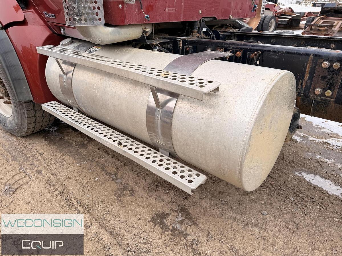 Used 2017 Kenworth T880