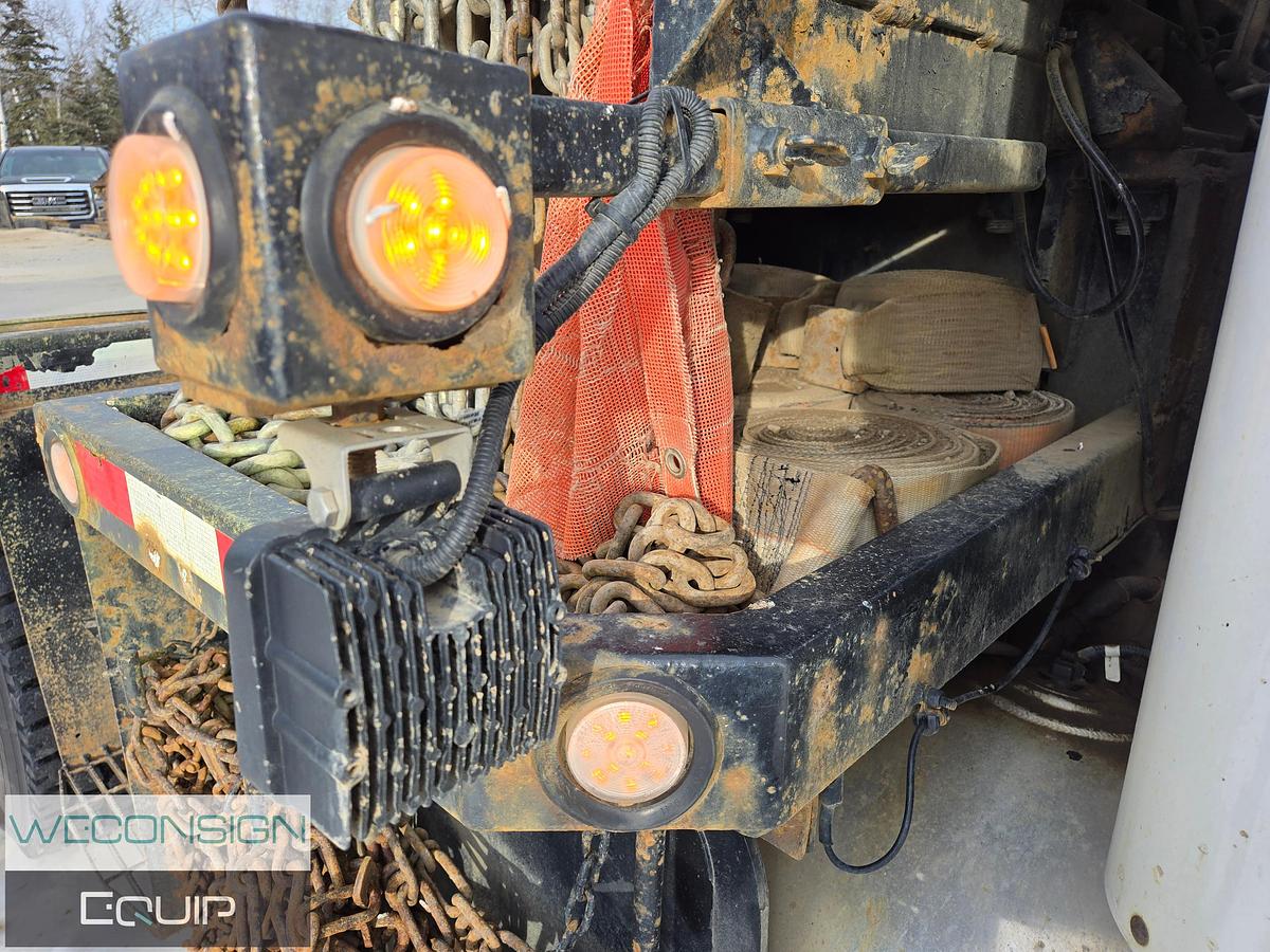 Used 2013 Kenworth T800 Winch Truck