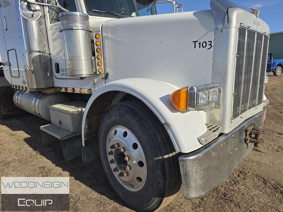 Used 2005 Peterbilt 378 Sleeper Wet Kit Truck