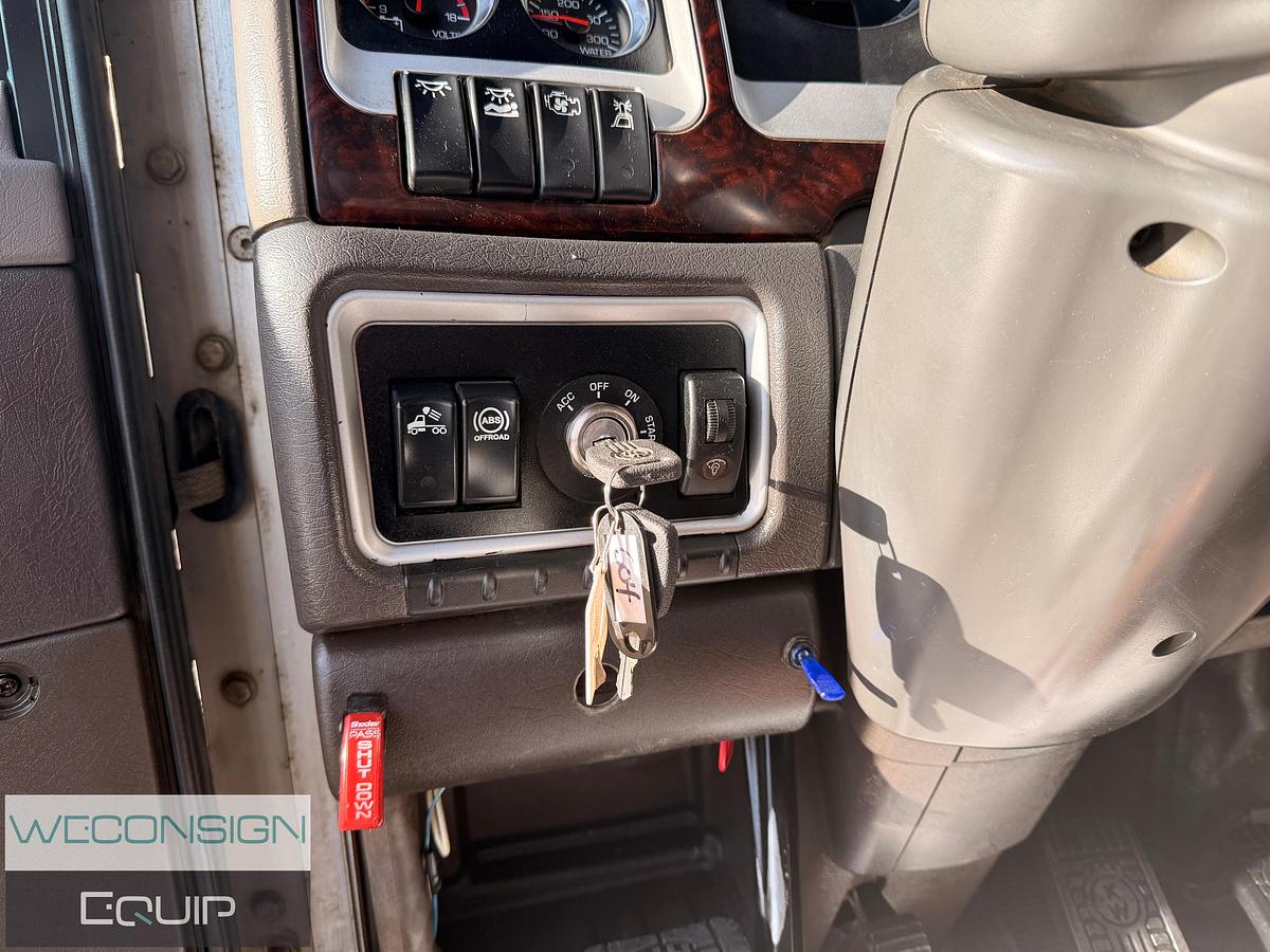 Used 2014 Kenworth C500B 45 Ton Picker Truck