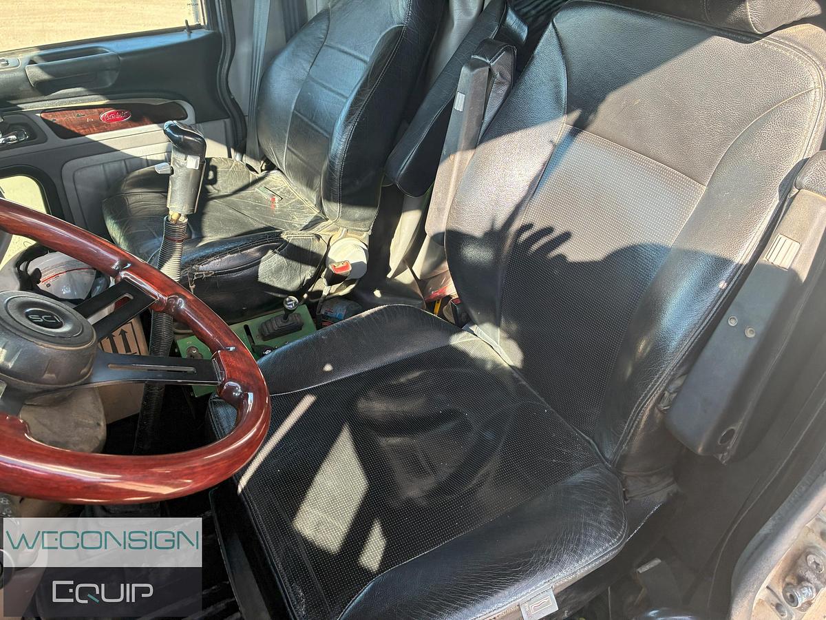 Used 2016 Peterbilt 367 Winch Truck