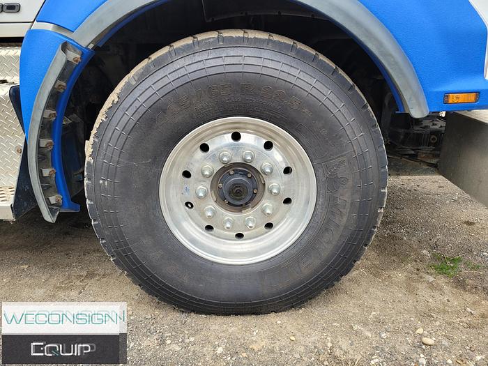 Used 2016 Kenworth T880 Hydro Excavator