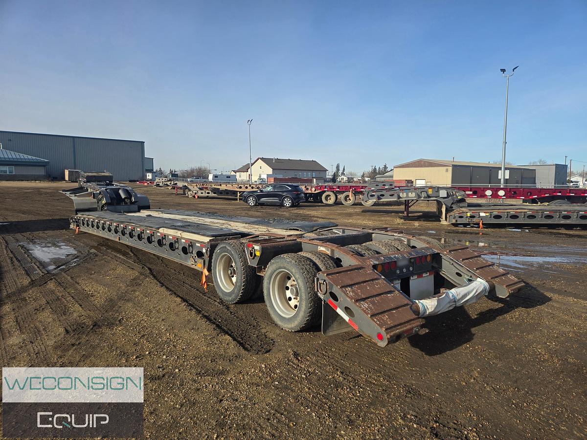 Used 2020 Peerless 16 Wheel Hydraulic Neck Lowboy