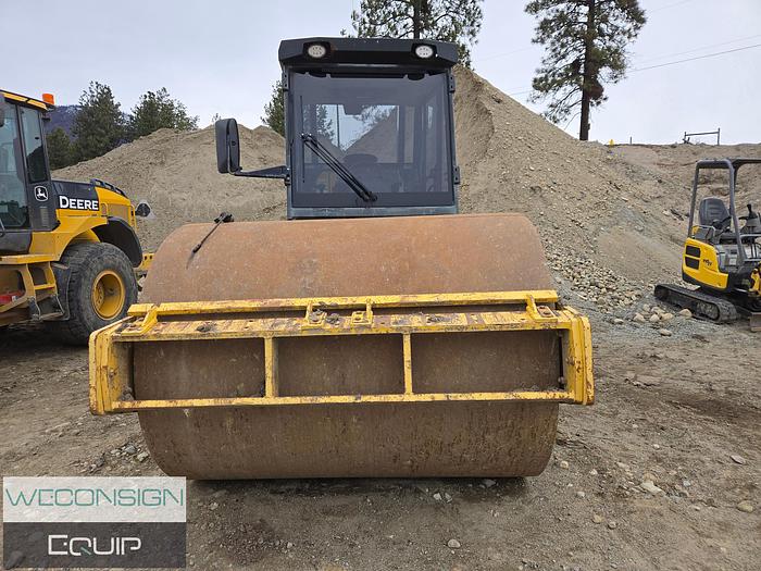 Used 2014 Sakai SV540T 84" Compactor