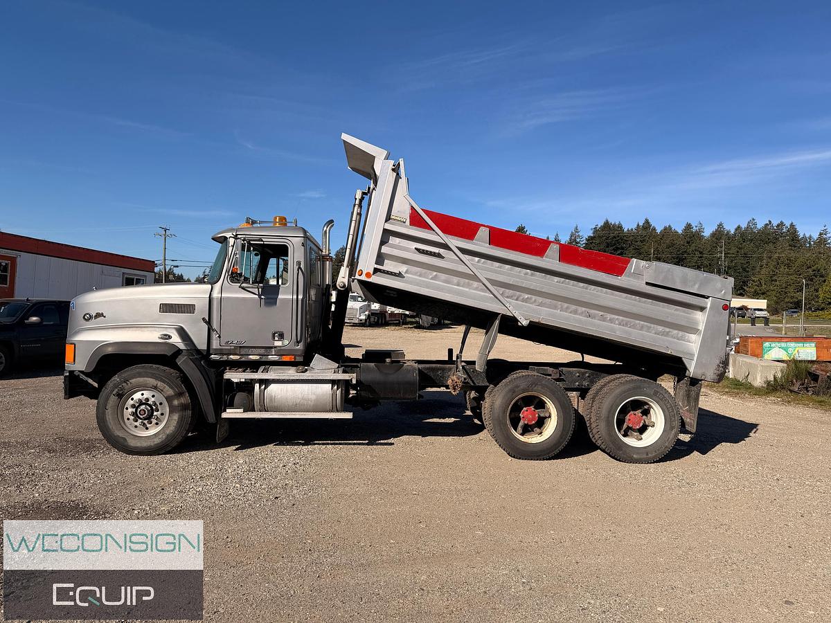 Used 1995 Mack CL713 TA Dump Truck