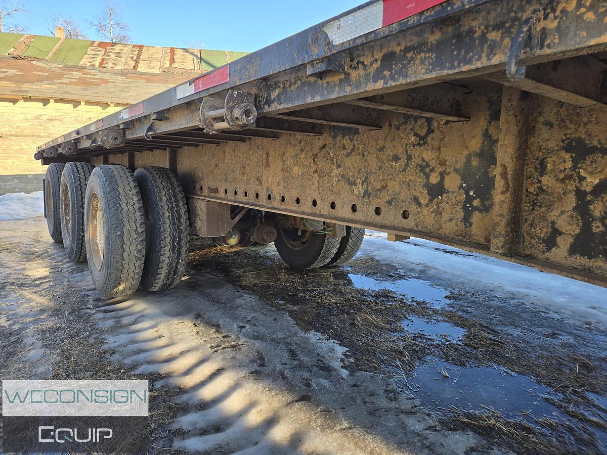 Used 2006 Manac 53' Flat Deck Sliding Axle