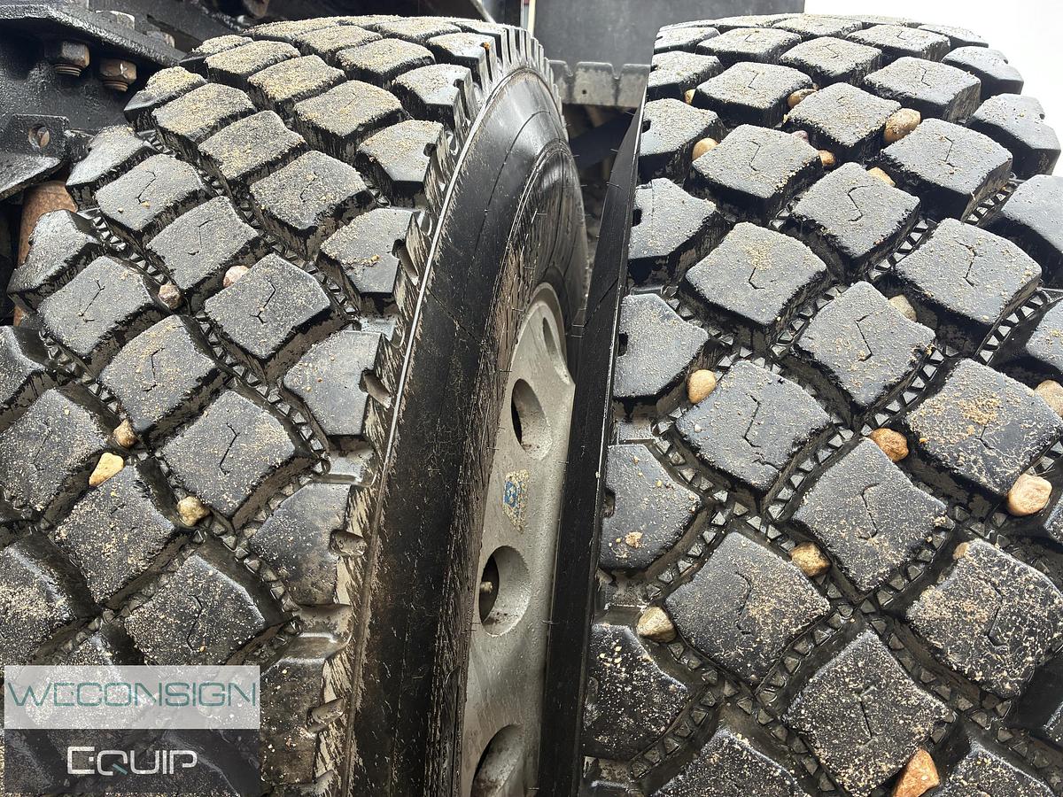 Used 2005 Kenworth T800 Heavy Haul Truck Tractor