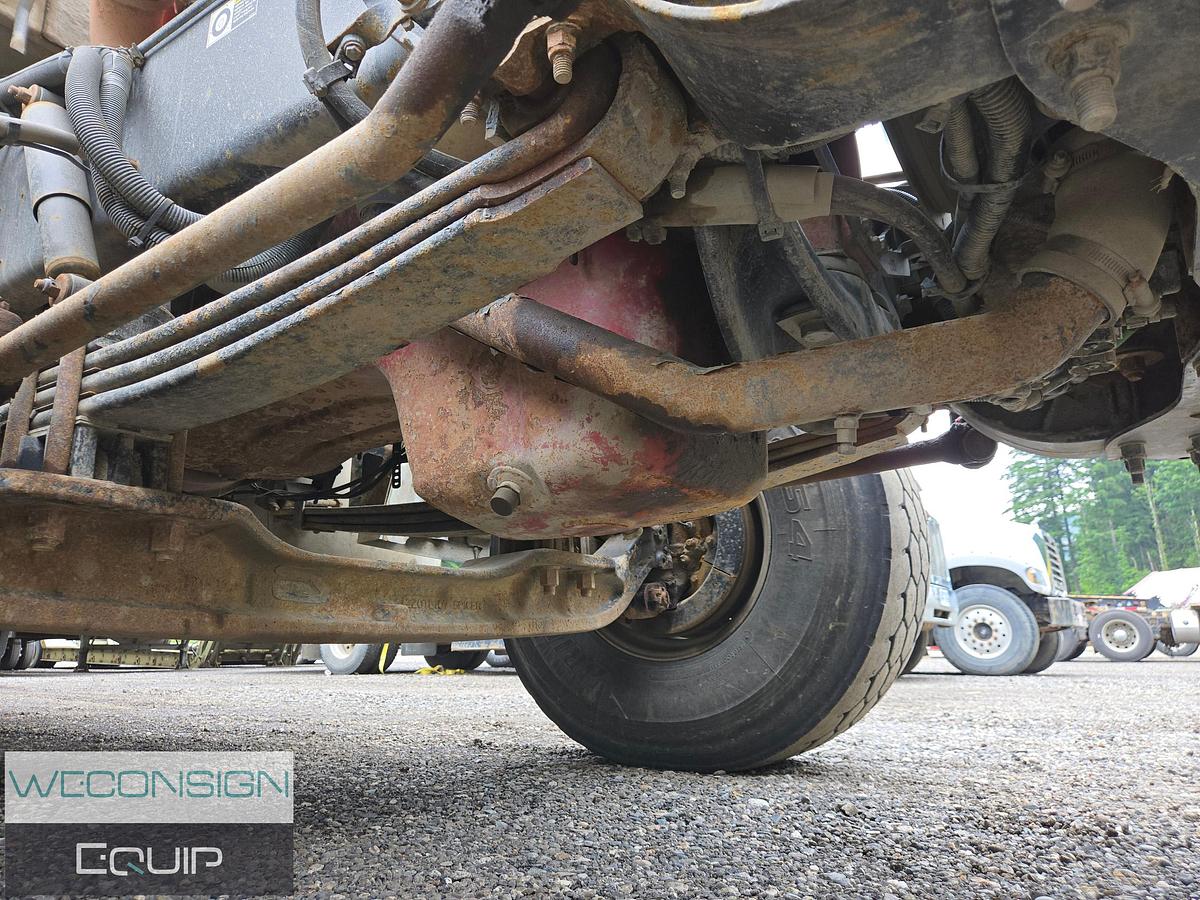 Used 2015 Peterbilt Tri-Axle Hydrovac