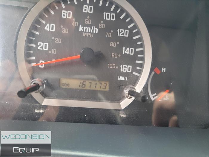 Used 2011 Isuzu NPR 18' Box/Van