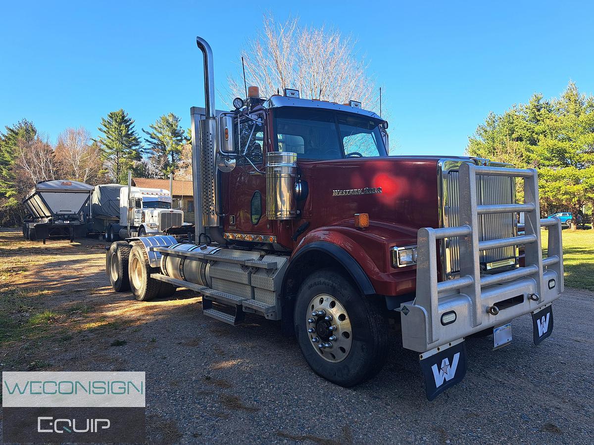 Used 2017 Western Star 4900SF