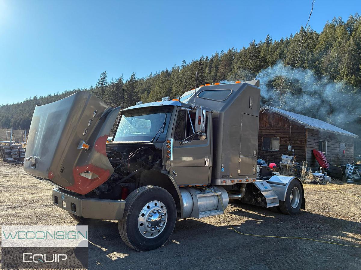 Used 1995 Freightliner FL106