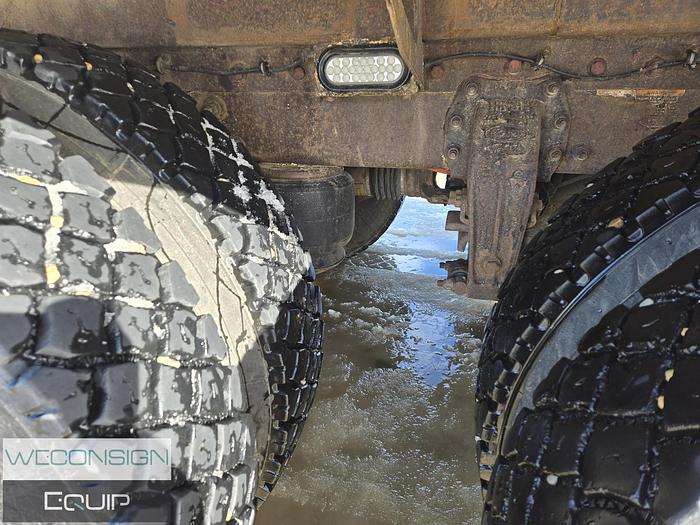 Used 2013 Peterbilt 367 Sleeper Winch Truck