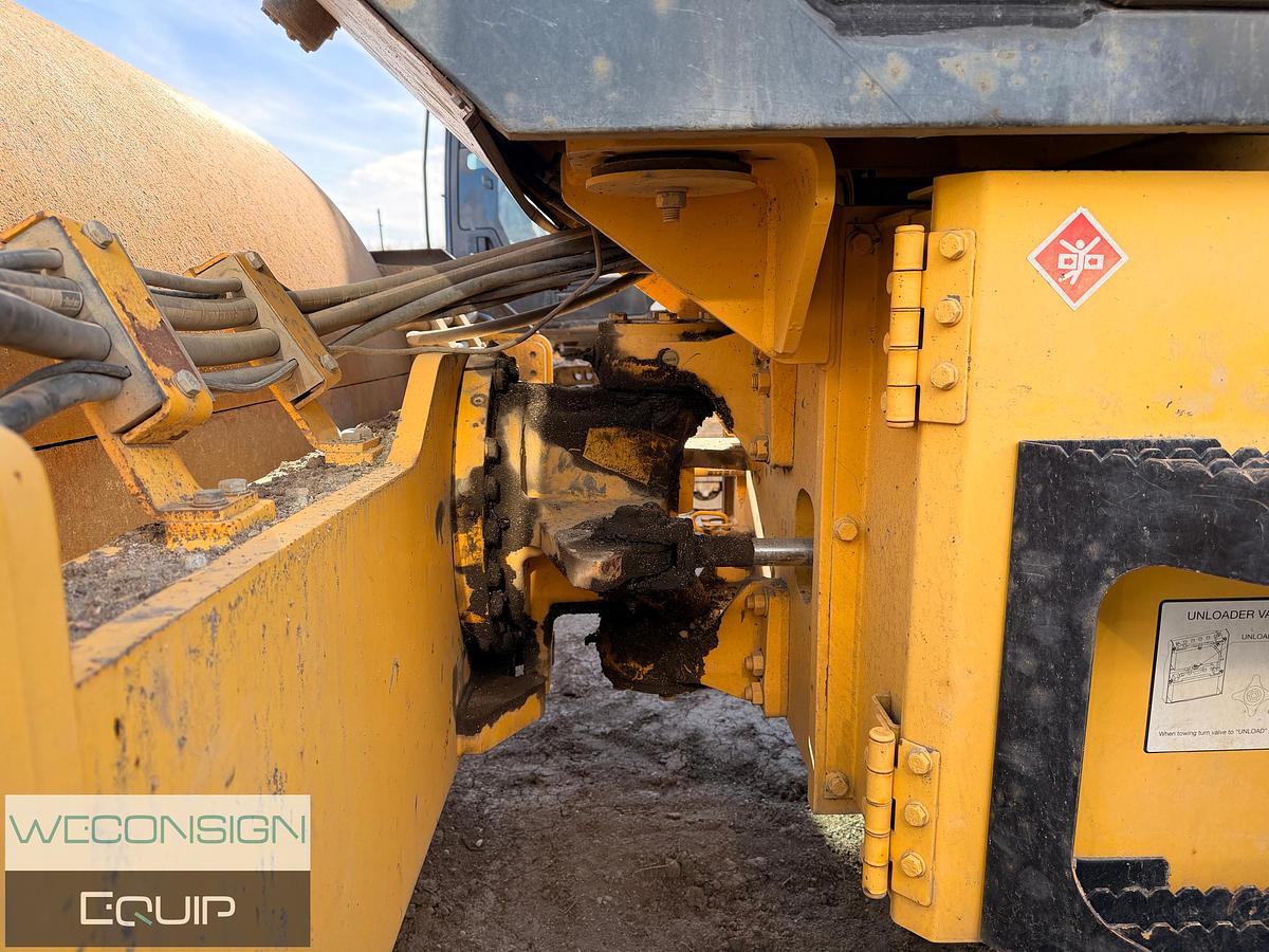 Used 2014 Sakai SV540T 84" Compactor