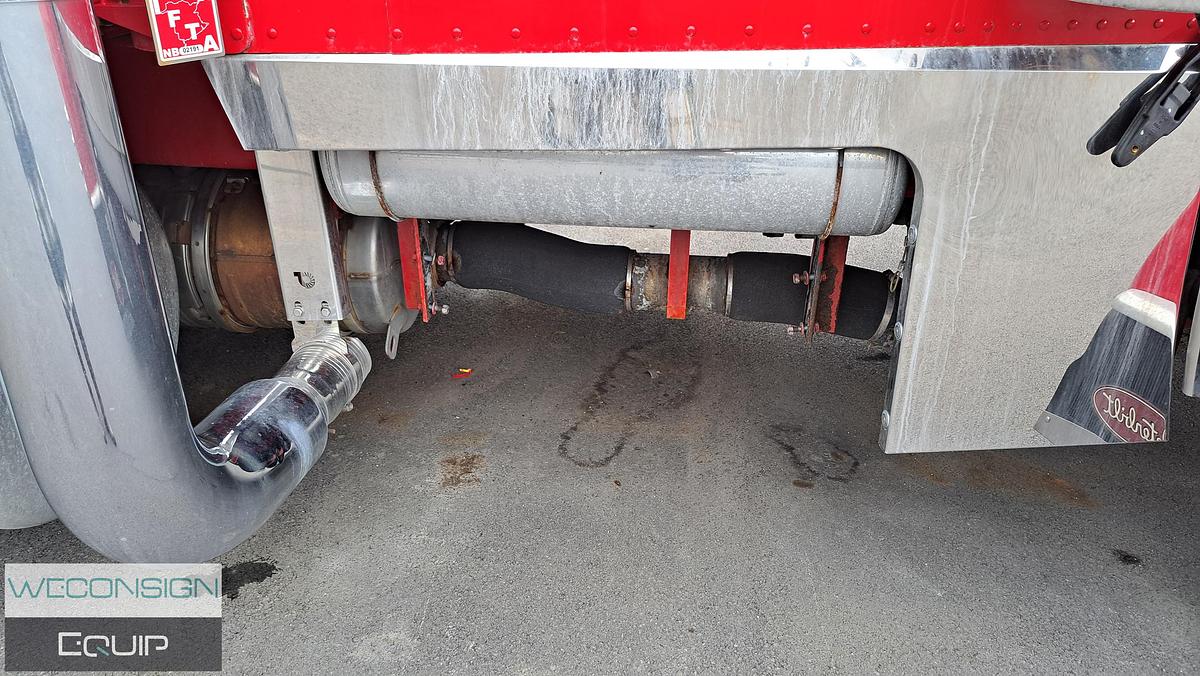 Used 2023 Peterbilt  389 Salvage