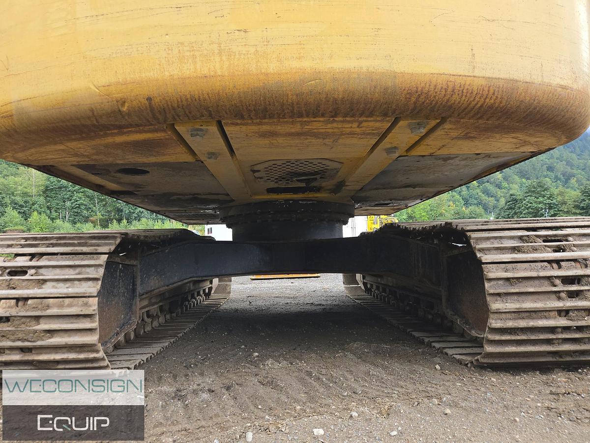 Used 2007 John Deere 240D Excavator