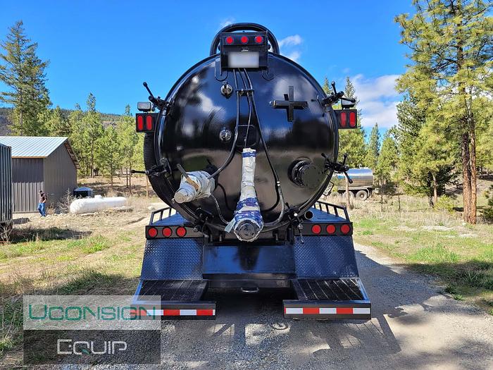 Used 2004 Park / Provac Vacuum Trailer