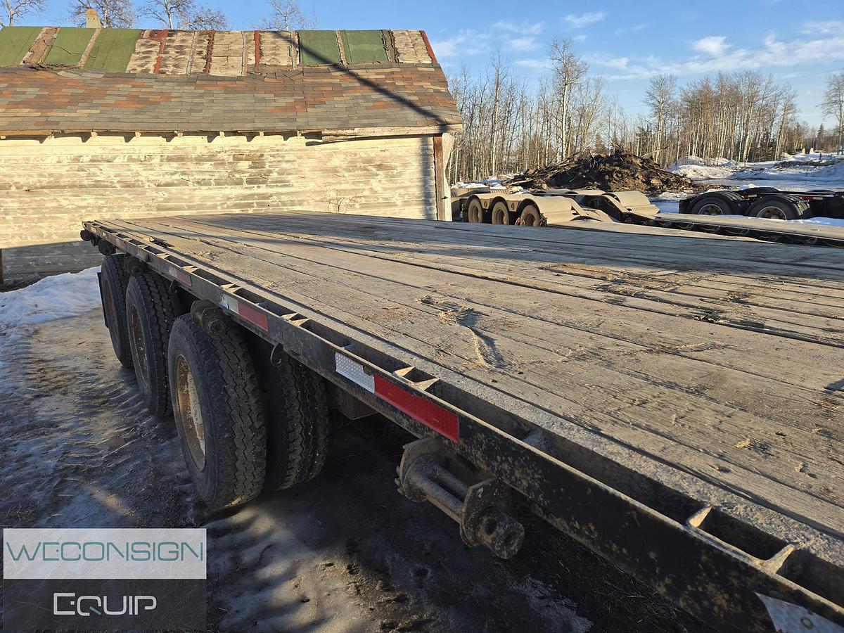 Used 2006 Manac 53' Flat Deck Sliding Axle