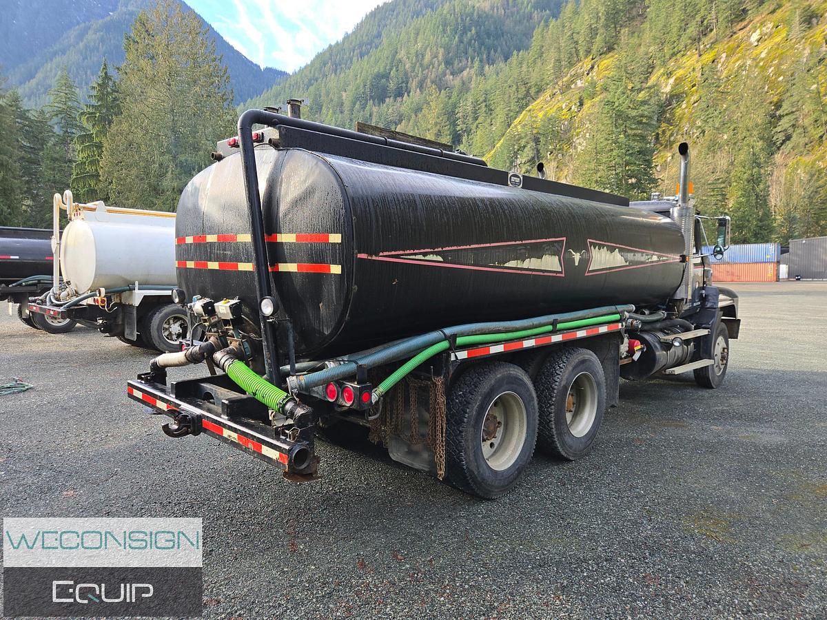 Used 1996 Mack CH613 TA Water Truck