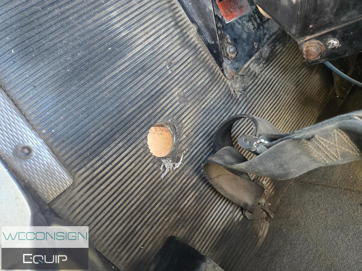 Used 2006 Kenworth C500B Bed Truck