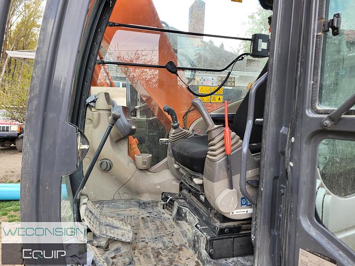 Used 2011 Hitachi ZX135US-3 Excavator
