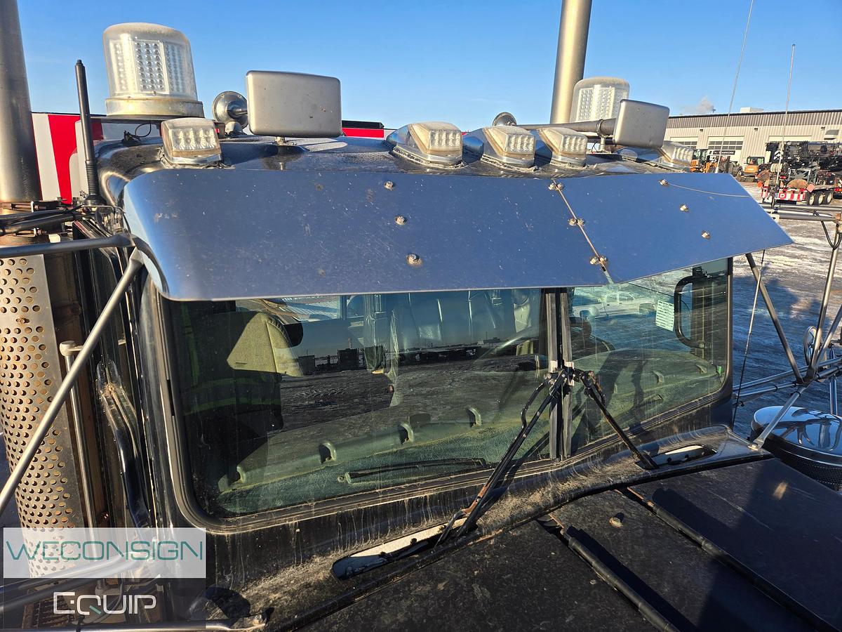 Used 2006 Kenworth C500B Bed Truck