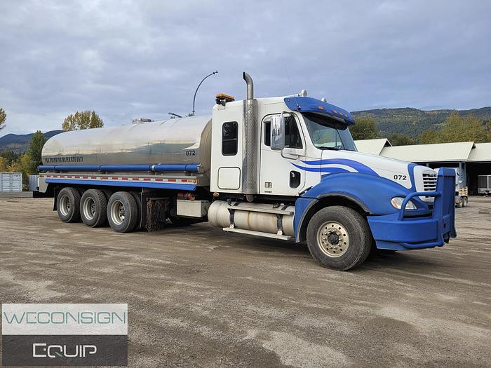 Used 2007 Freightliner Columbia Water/Tank