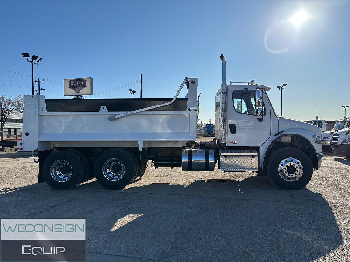 2025 Freightliner M2106+