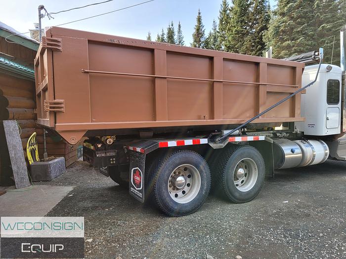 Used 2019 Peterbilt 367 Tandem Roll Off Truck