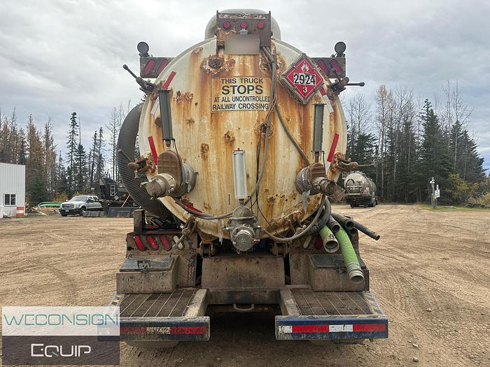 Used 2012 Kenworth T800 DOT Vacuum