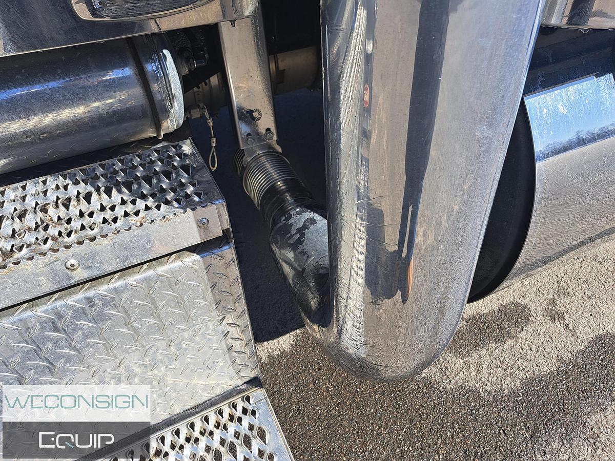 Used 2022 Peterbilt 389 Sleeper Truck Tractor