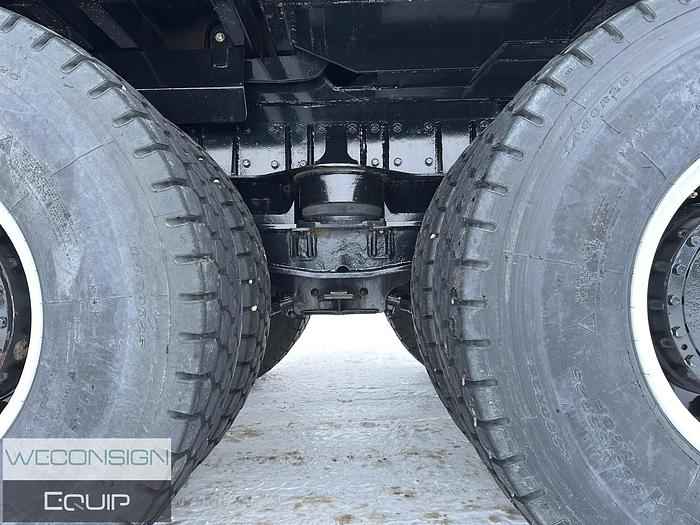 Used 2004 Kenworth C500B Bed Truck