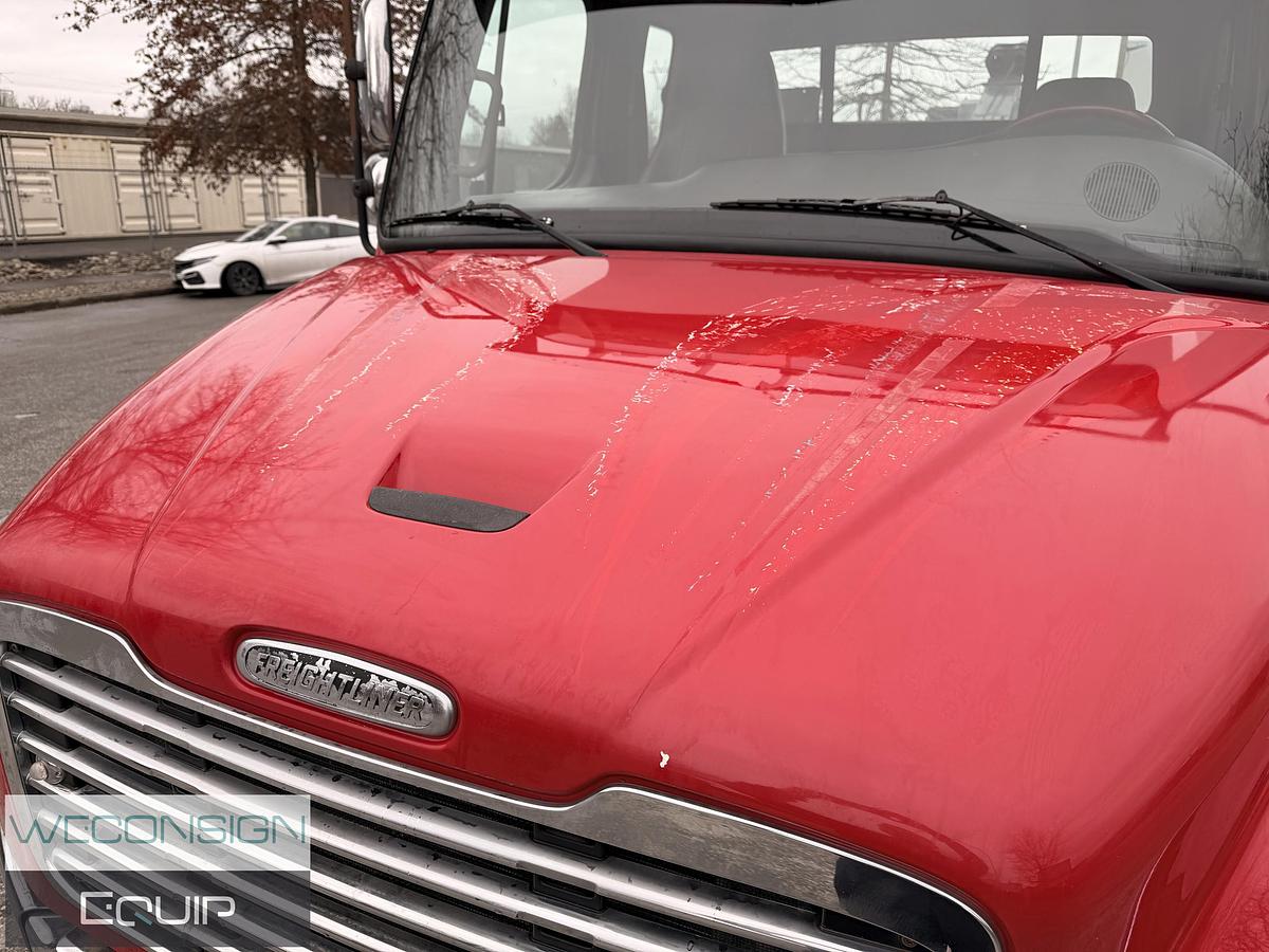 Used 2014 Freightliner M2106 Tow Truck/ Wrecker Truck