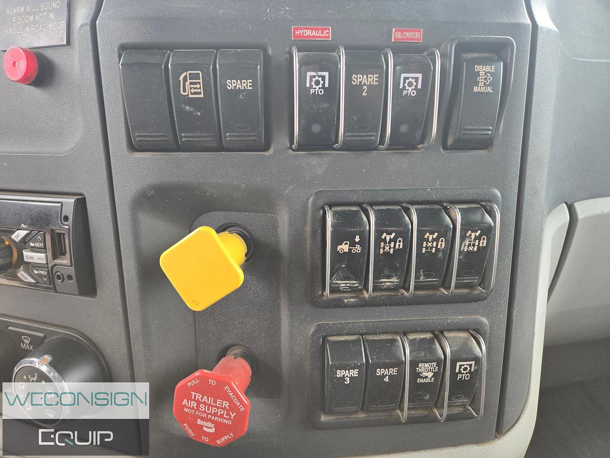 Used 2020 Peterbilt 567 Tri Drive Hydro Excavator