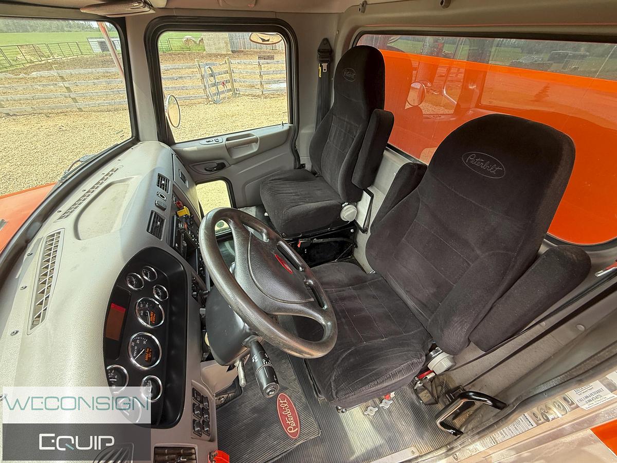 Used 2017 Peterbilt Single Axle Hydrovac