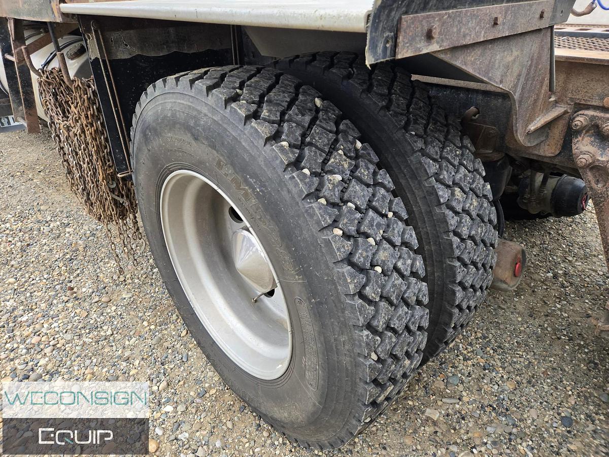 Used 2004 Kenworth T800 Winch Truck