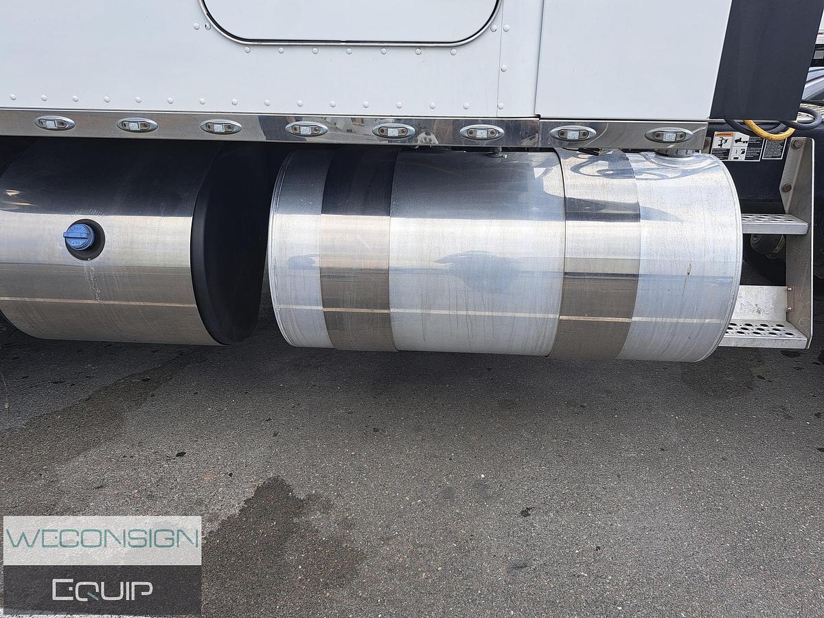 Used 2020 Kenworth T880 With PTO