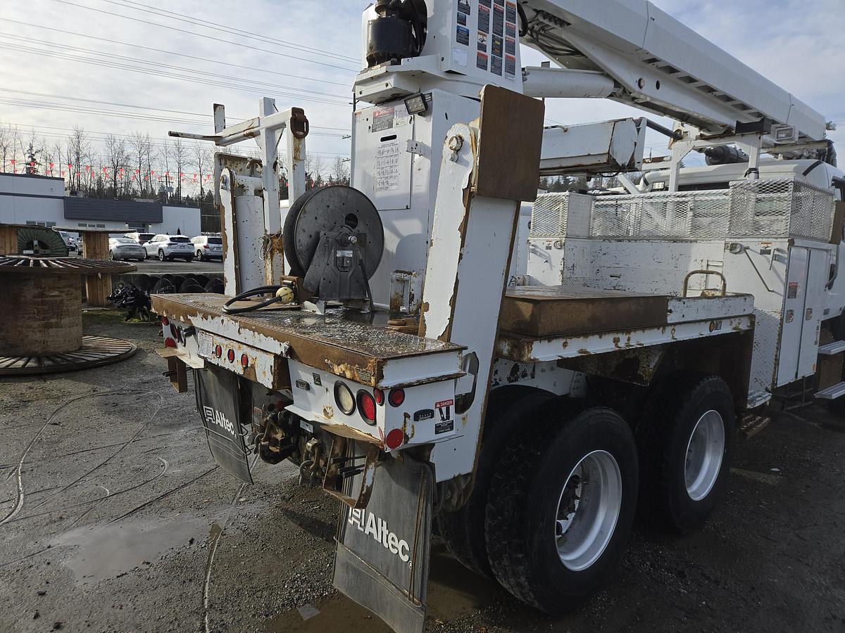 Used 2013 Freightliner 114SD TA Digger Truck