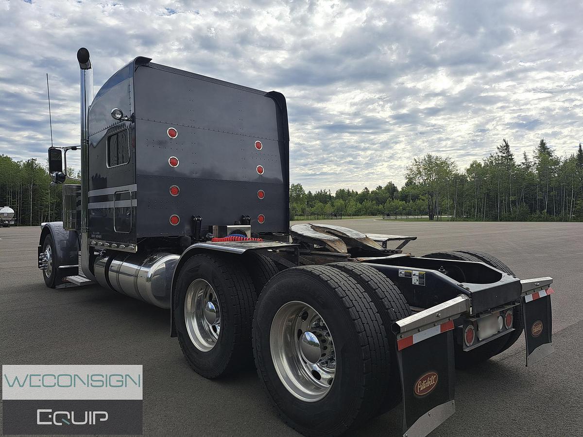 Used 2022 Peterbilt 389