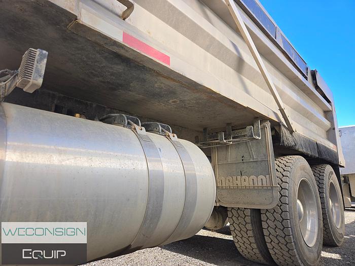 Used 2009 Peterbilt 367 TA Dump Truck