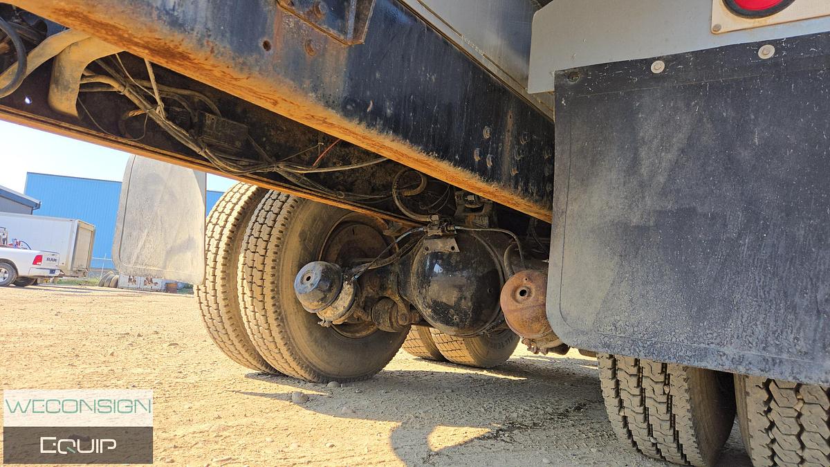 Used 1997 International 4,000 Gallon Water Truck