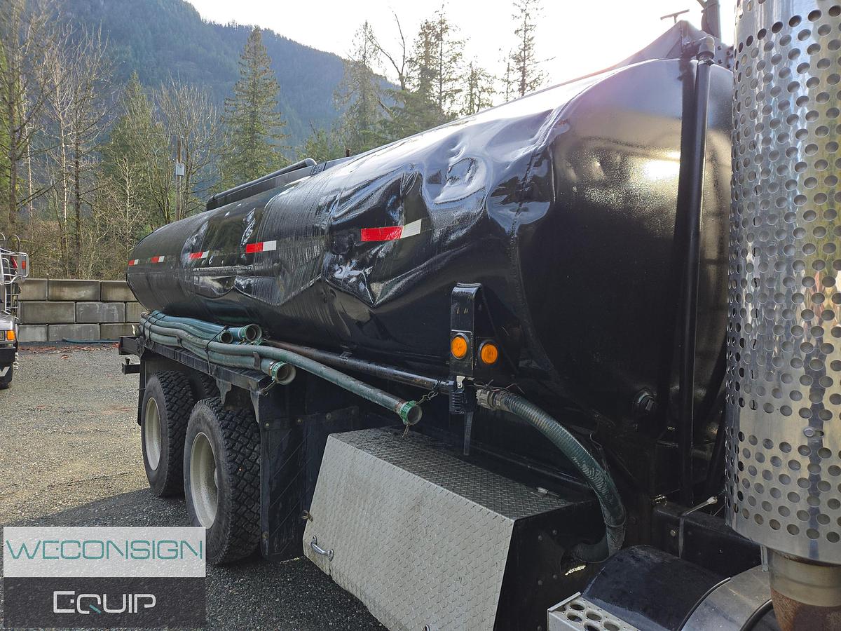 Used 1988 Kenworth T800 TA Water Truck