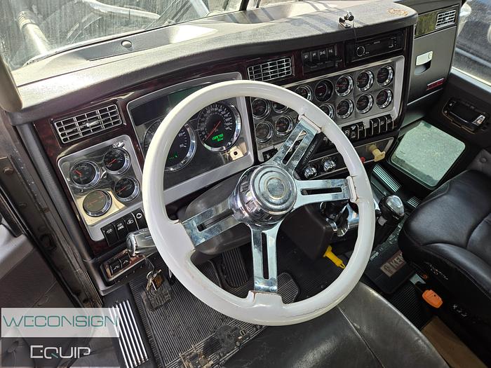 Used 2011 Kenworth W900L