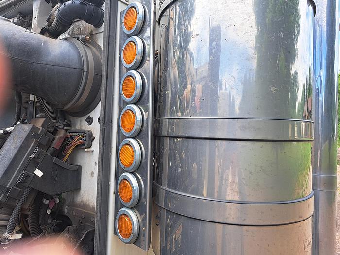 Used 2022 Peterbilt 389 With SUPER 40s HWY Truck Tractor