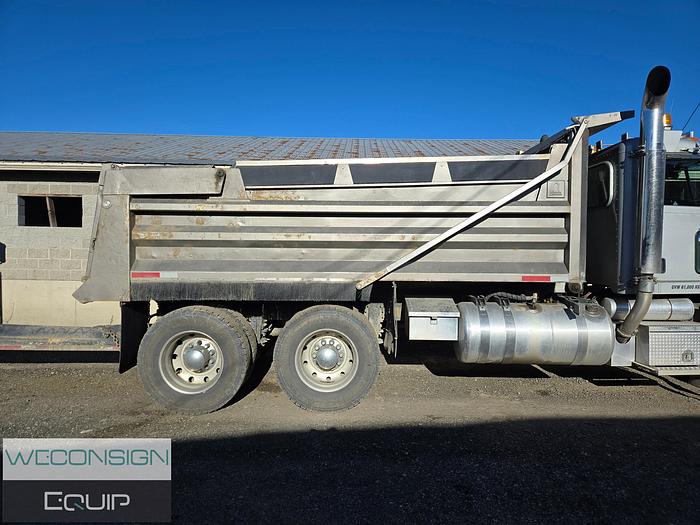 Used 2009 Peterbilt 367 TA Dump Truck