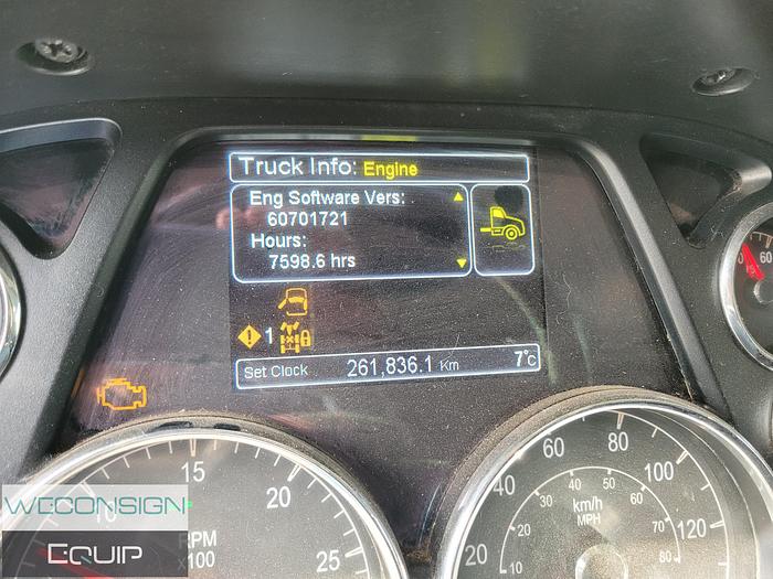 Used 2019 Peterbilt 367 Tandem Roll Off Truck