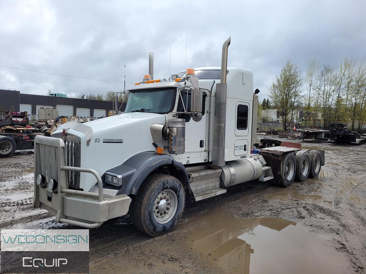 Used 2011 Kenworth T800 62"