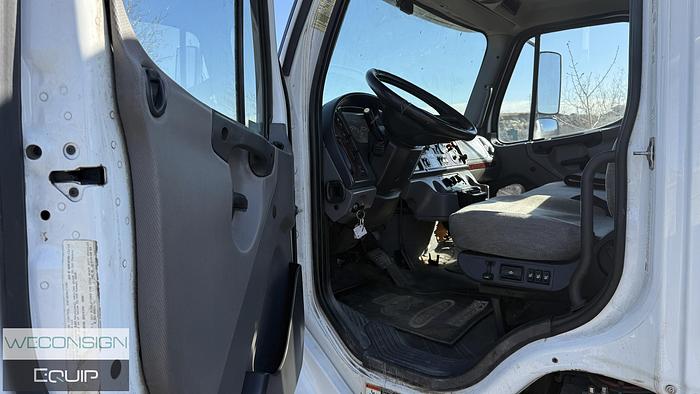 Used 2014 Freightliner M2 Tow Truck