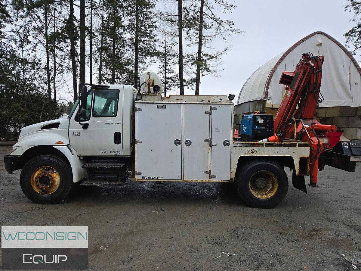 Used 2002 International 4300SBA Service/ Mechanics Truck