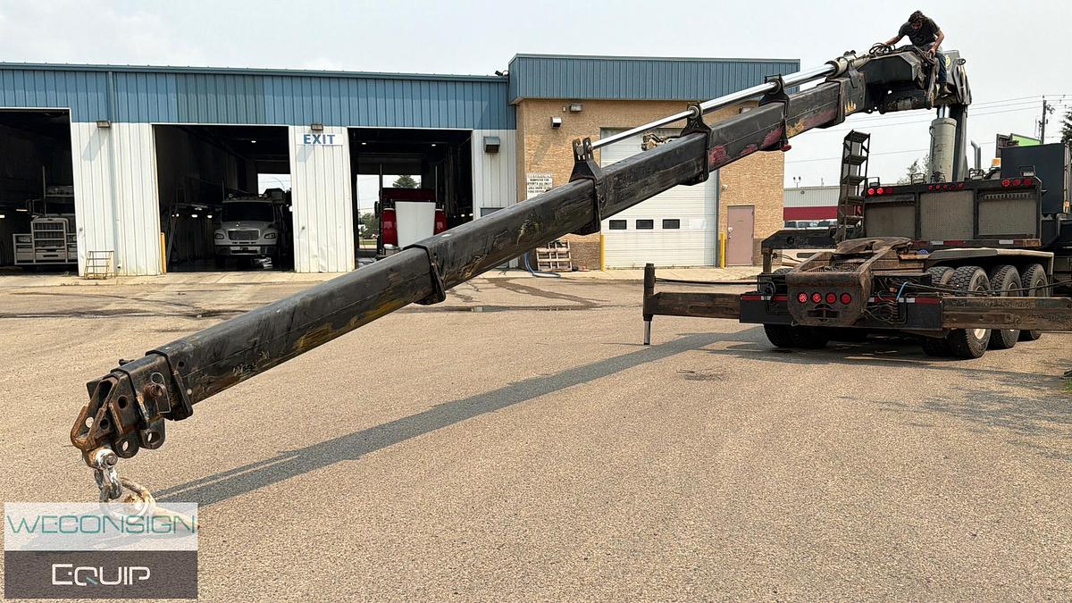 Used 2007 Freightliner FLD120SD 35 Ton Knuckle Boom Truck
